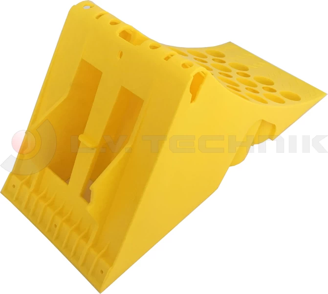 Homologated Yellow Plastic Chock 470x201x225 with metal insertion