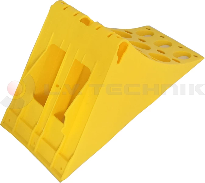 Homologated Yellow Plastic Chock 390x160x200 with metal insertion